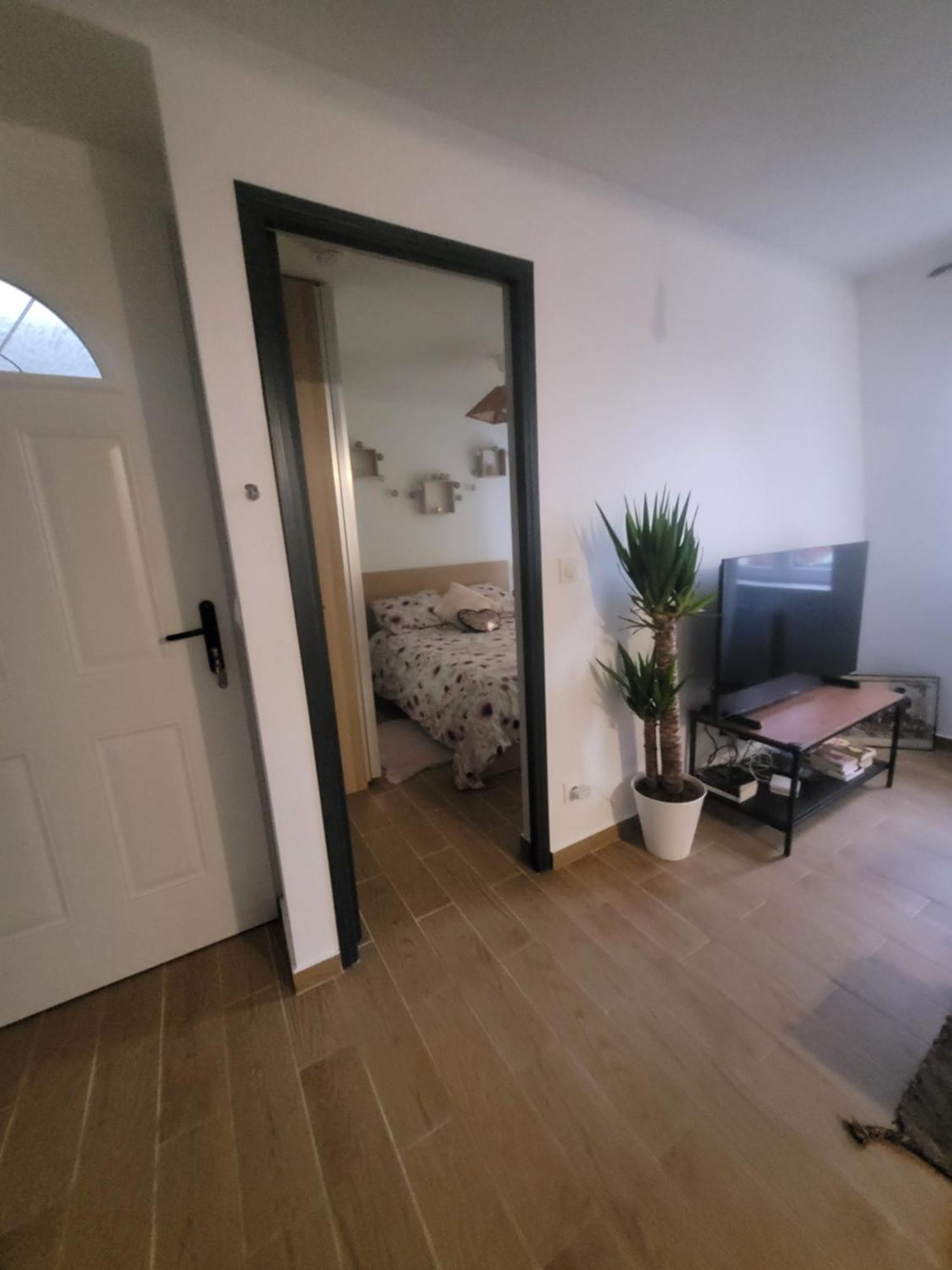 Coquet A 15mn De Paris Et 10 Mn De Stade De France, Wifi, Netflix,